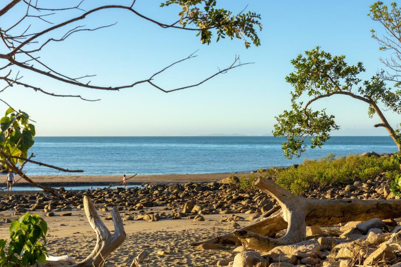 Halliday Bay Resort Seaforth Екстер'єр фото
